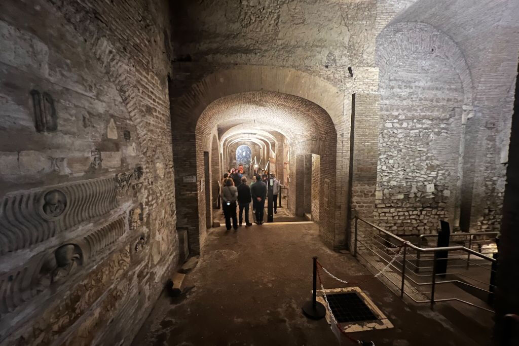 Basílica de São Clemente: Visita guiada ao subsolo