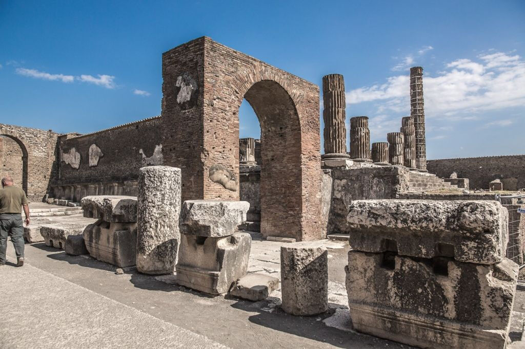 Pompéia: Entrada sem fila e visita guiada + ida e volta de Sorrento