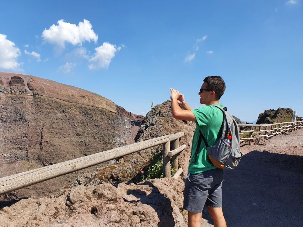 Monte Vesuvio: Salta la Coda con Tour Guidato e Trasporto da Pompei