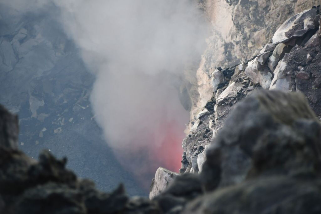 L'Etna: Trekking ai Crateri Sommitali dal Versante Nord