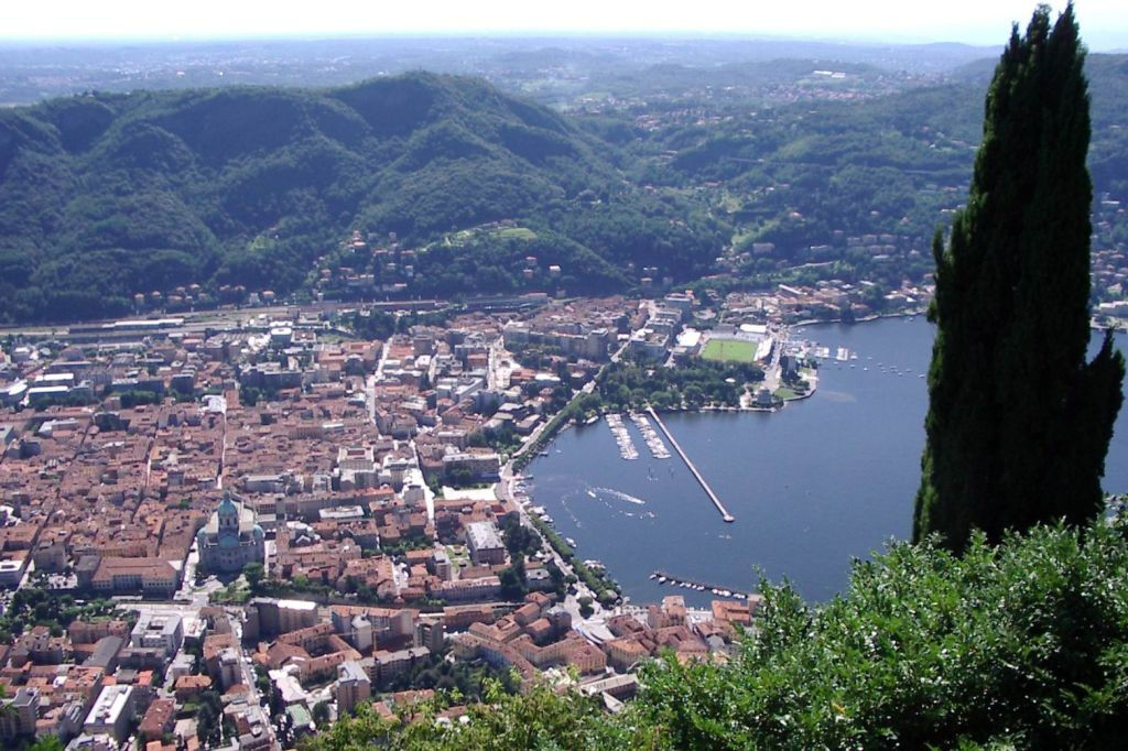 Como Guided City Tour and Free Boat Cruise