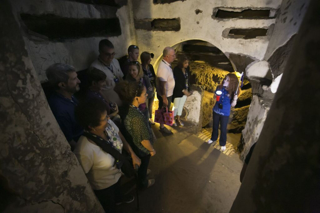 Visita a las Criptas y Catacumbas Romanas con Audioguía