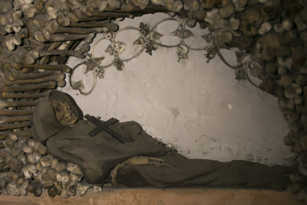 Visita a las Criptas y Catacumbas Romanas con Audioguía