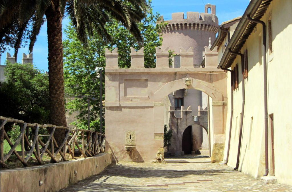Santa Severa Castle: Entry Ticket + Pemcards Postcard