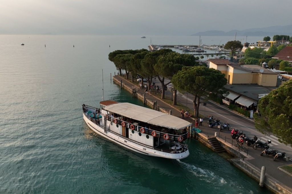 Lago di Garda: tour storico in barca da Peschiera del Garda