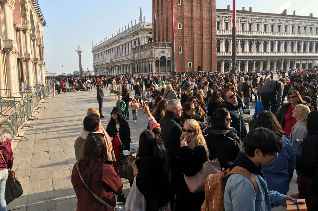Experiencia en Venecia: Excursión guiada de un día desde el Lago de Garda