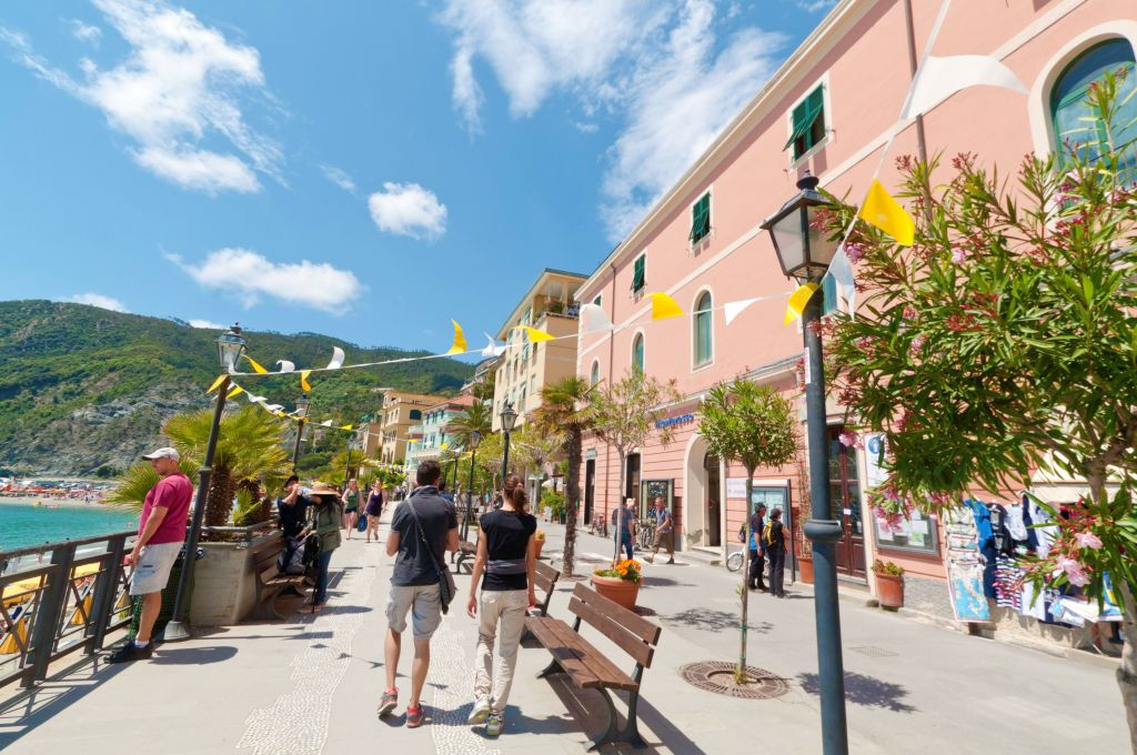 Cinque Terre - Gita in Giornata da Firenze con Escursione (Facile) Facoltativa