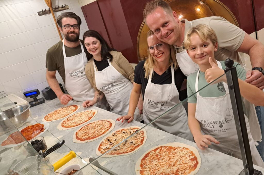 Rome: Tiramisu and Pizza Cooking Class