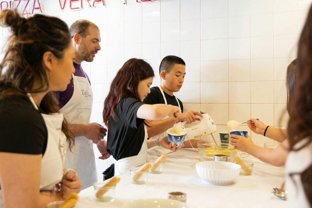 Rome: Tiramisu and Pizza Cooking Class