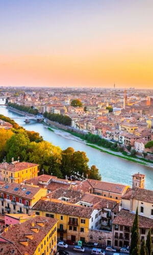 Verona, Sirmione e il Lago di Garda con crociera in barca da Milano