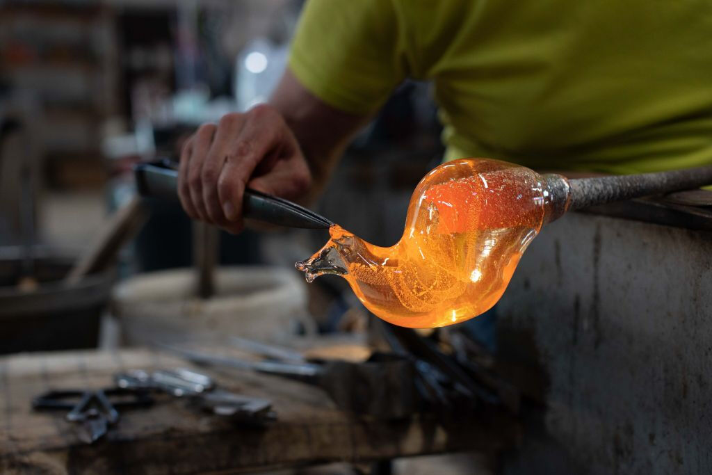 Murano e Burano: Passeio de barco guiado de Murano com fábrica de sopro de vidro