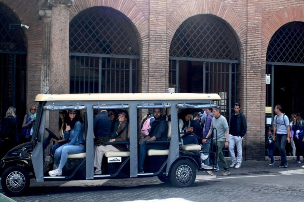 Rome: Golf Cart Guided Tour