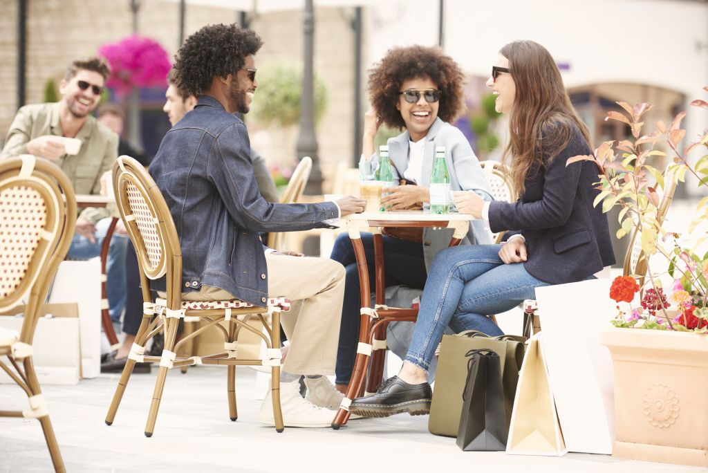 La Reggia Designer Outlet: transporte de ida e volta a partir de Nápoles