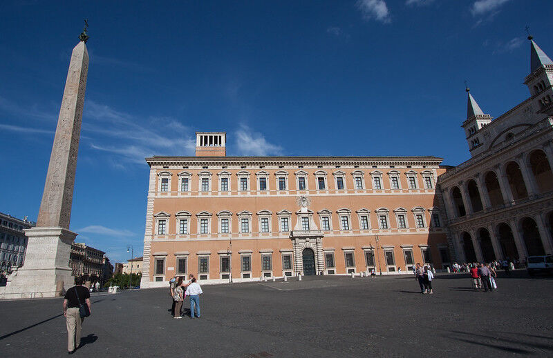 Visita Oficial Guiada ao Palácio Lateranense