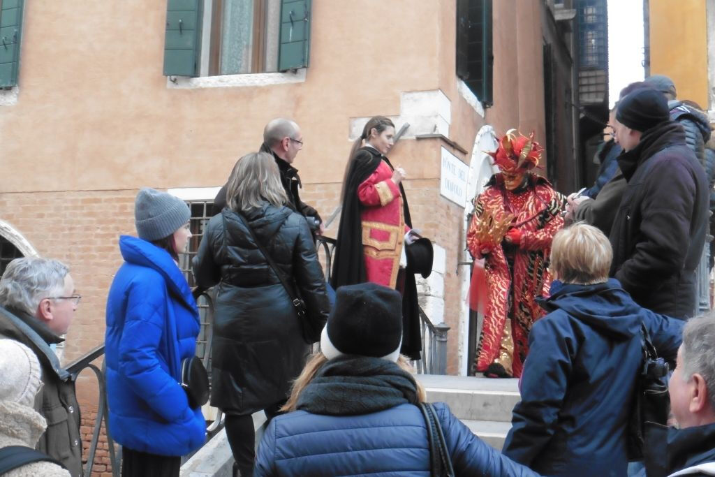 Visite pendant le Carnaval - Théâtre itinérant