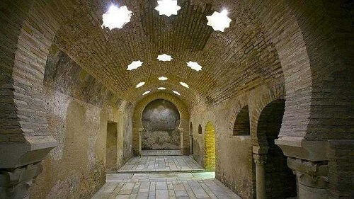 Visitas Guiadas en Jaén: Baños Árabes y Palacio de Villardompardo
