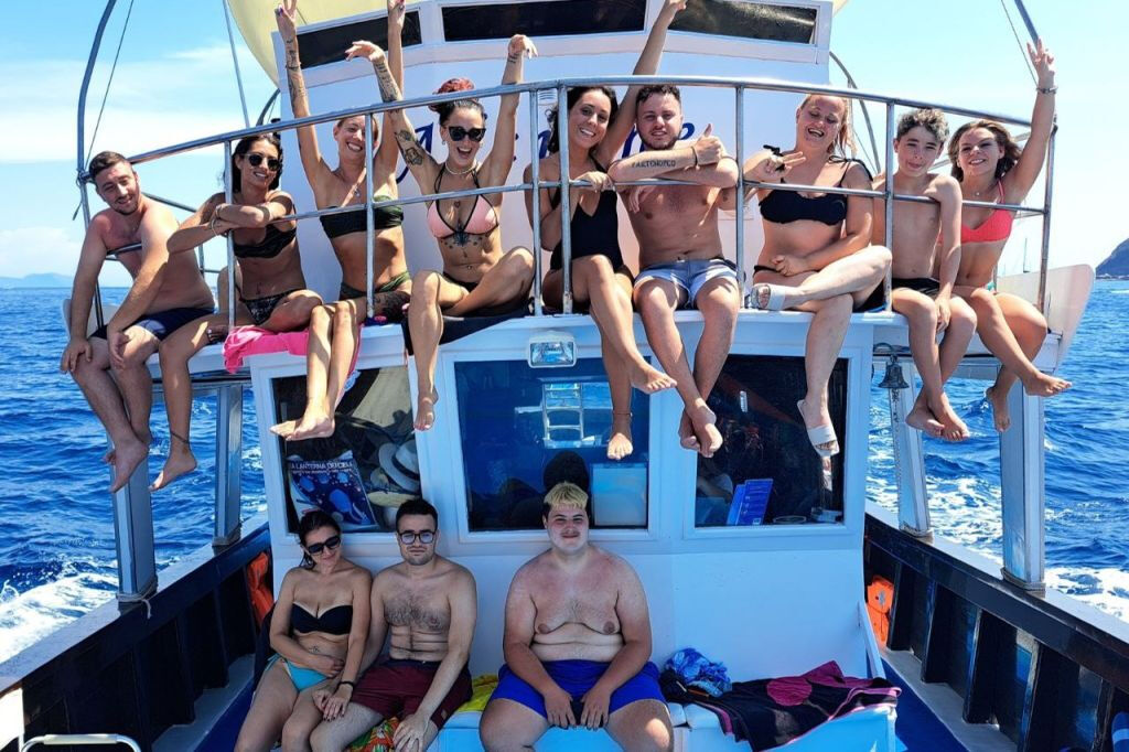 Ischia: Passeio diário de barco com almoço