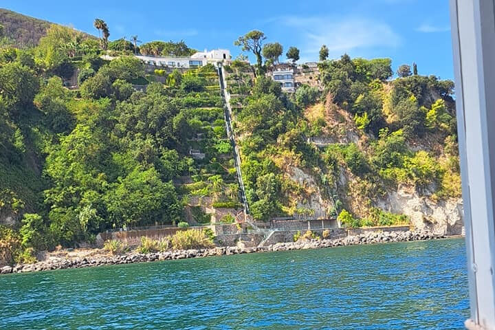 Ischia: Passeio diário de barco com almoço