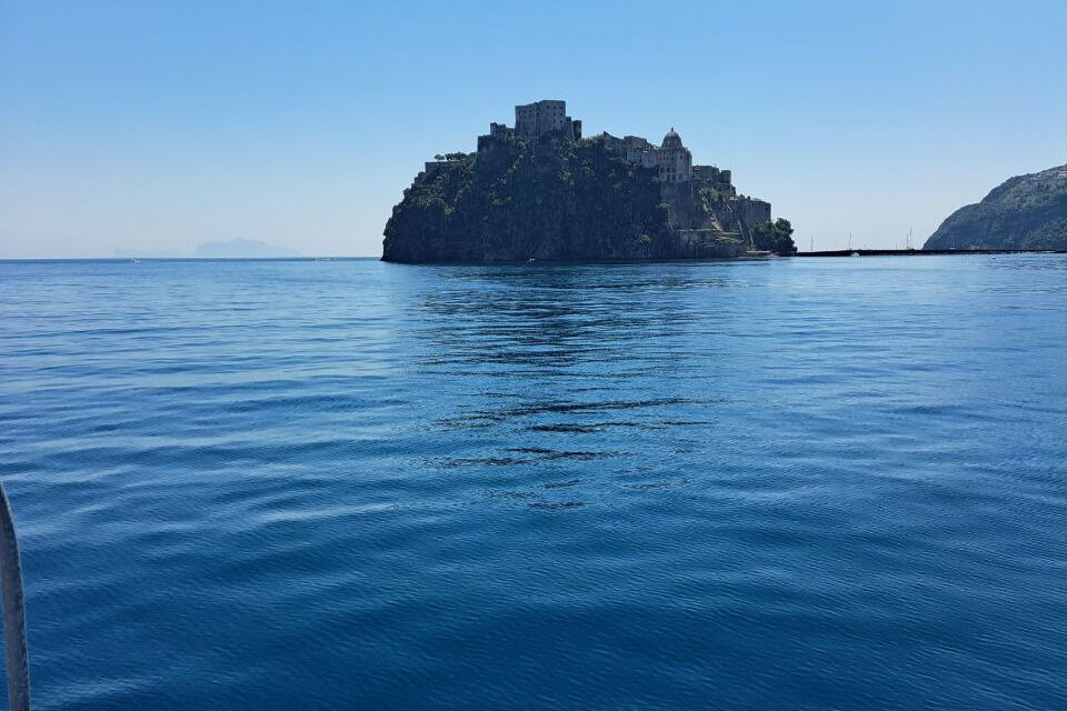 Ischia: Passeio diário de barco com almoço