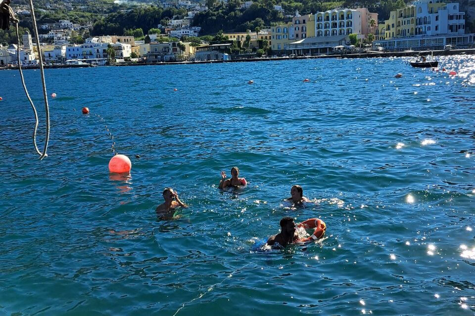 Ischia : Excursion quotidienne en bateau avec déjeuner