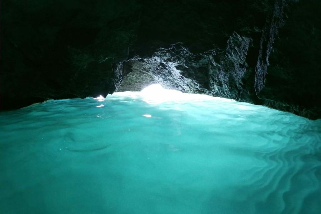 Ischia : Excursion quotidienne en bateau avec déjeuner