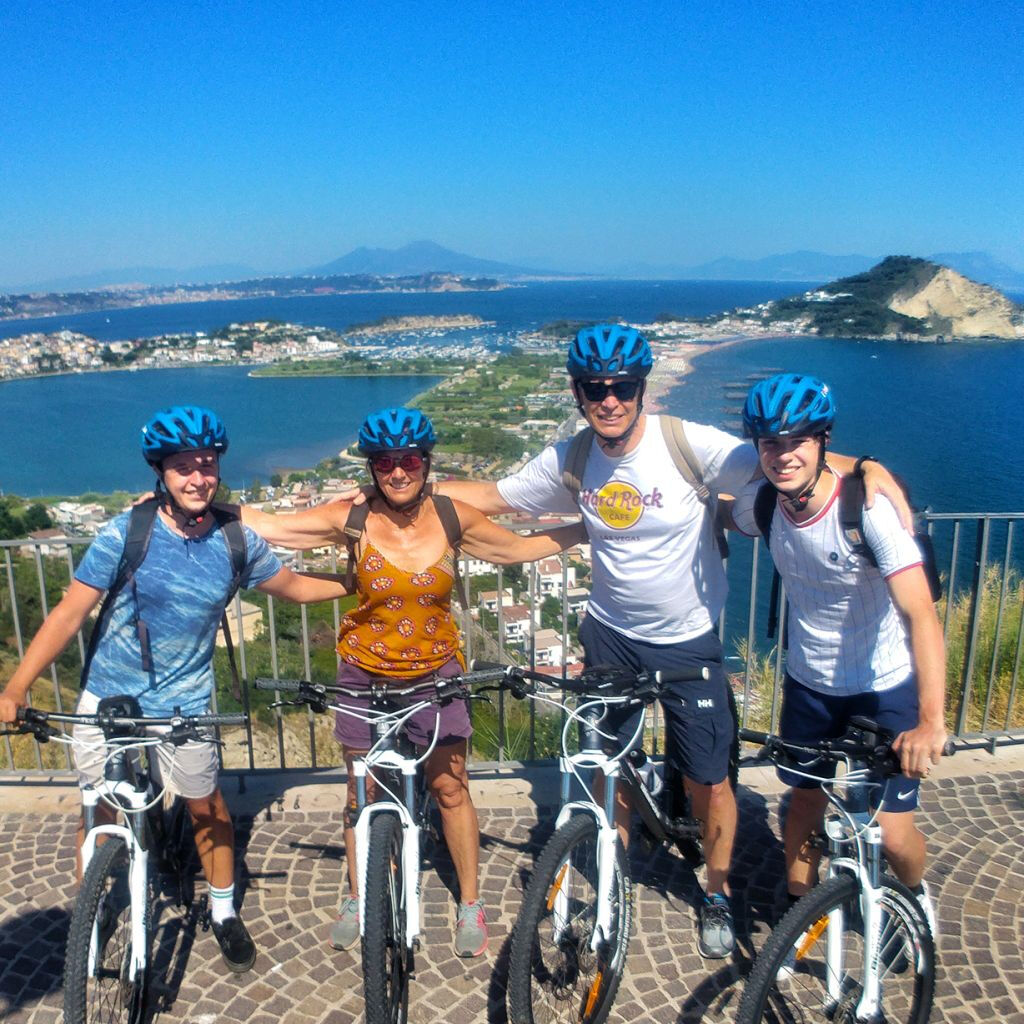 Tour en bici: Nápoles y Campos Flégreos