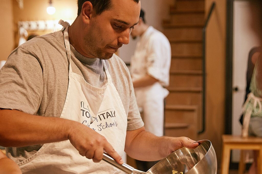 Florença: Tour gastronômico a pé + aula de culinária com vinho