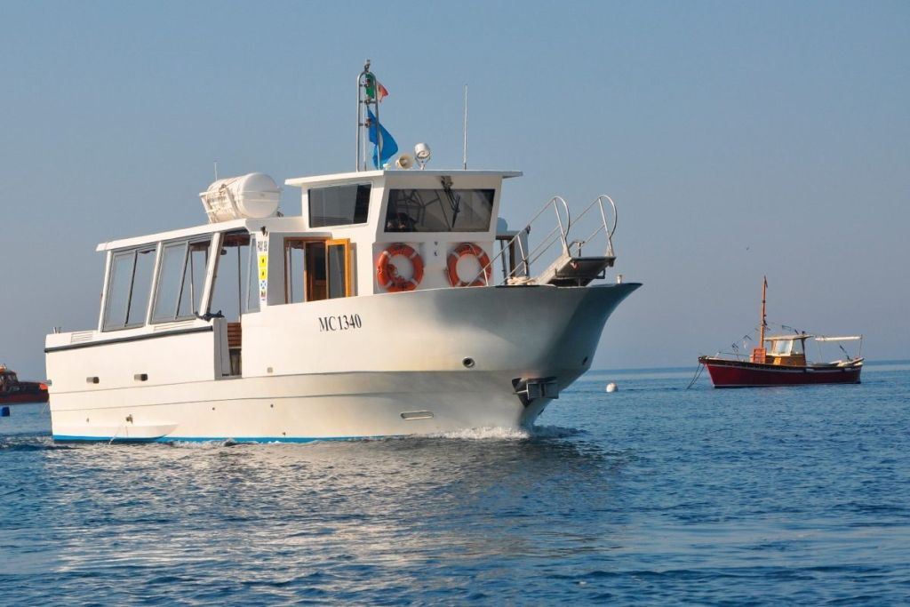 Amalfi + Positano : Excursion d'une journée depuis Sorrente + excursion en bateau en petit groupe