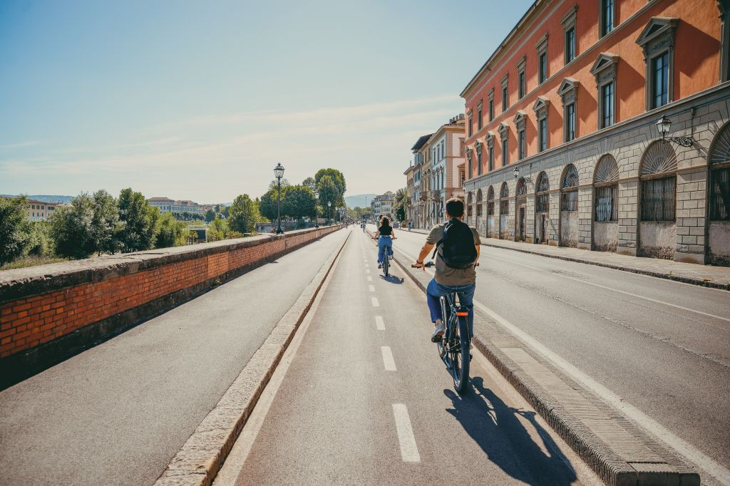 Tour notturno in E-Bike da Piazzale Michelangelo: Piccolo Gruppo