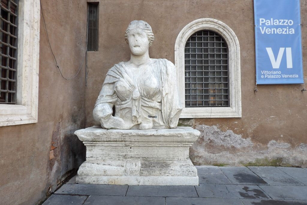 Rome: Talking Statues Tour