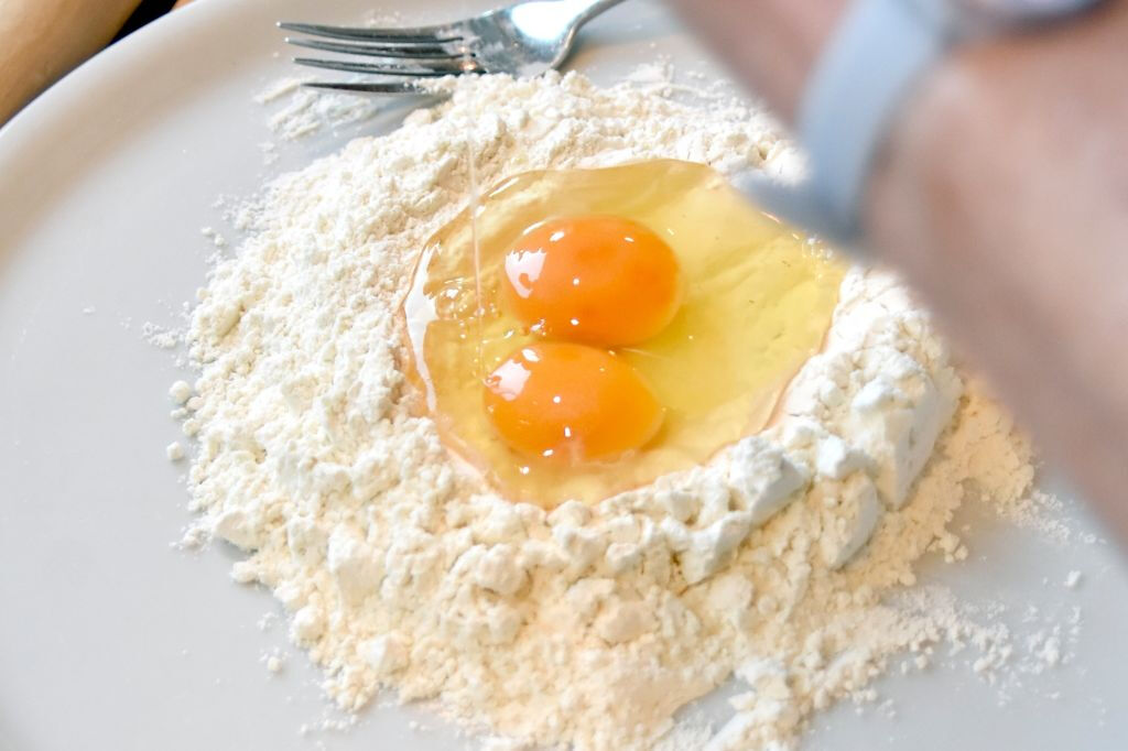 Clase de elaboración de pasta, raviolis y tiramisú en Roma