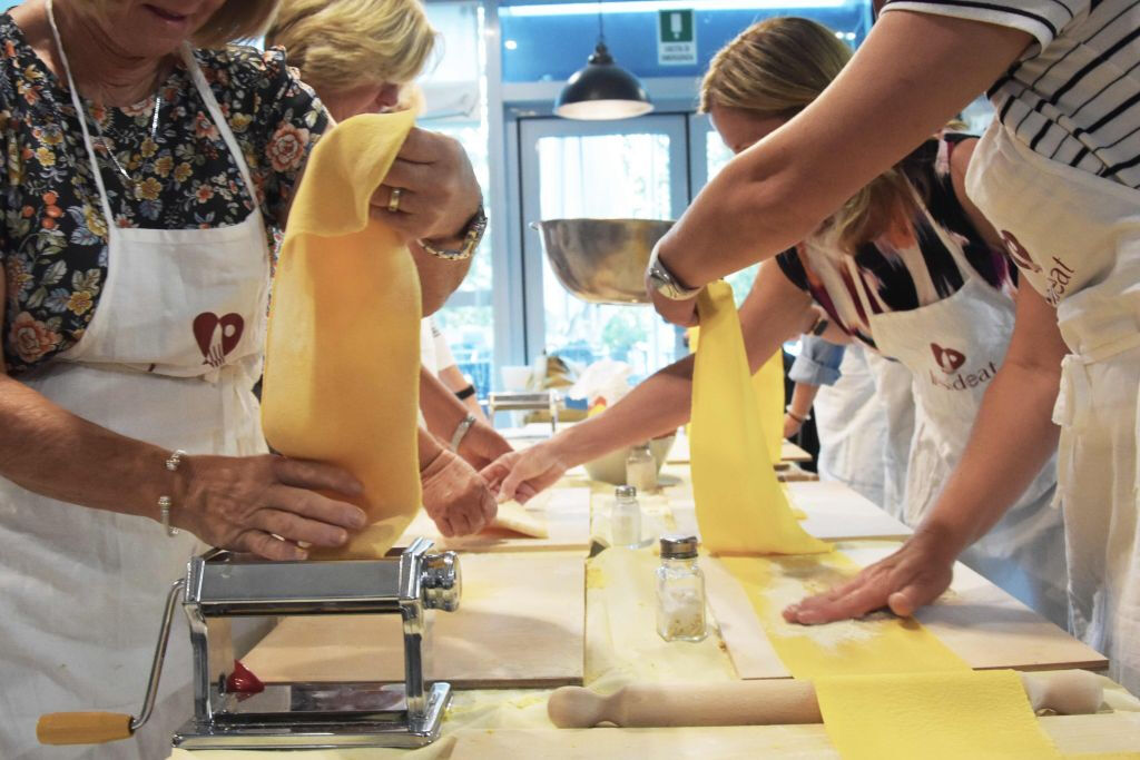 Clase de elaboración de pasta, raviolis y tiramisú en Roma