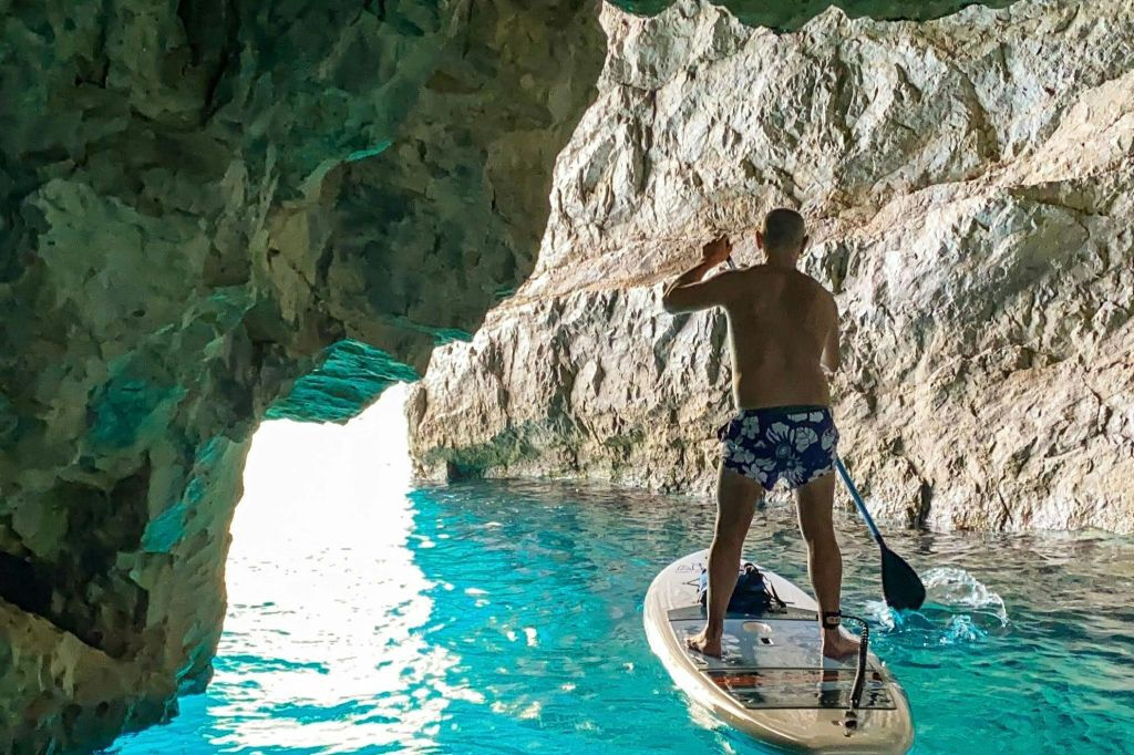 Stand Up Paddle Excursion in Capri: Caves and Beaches