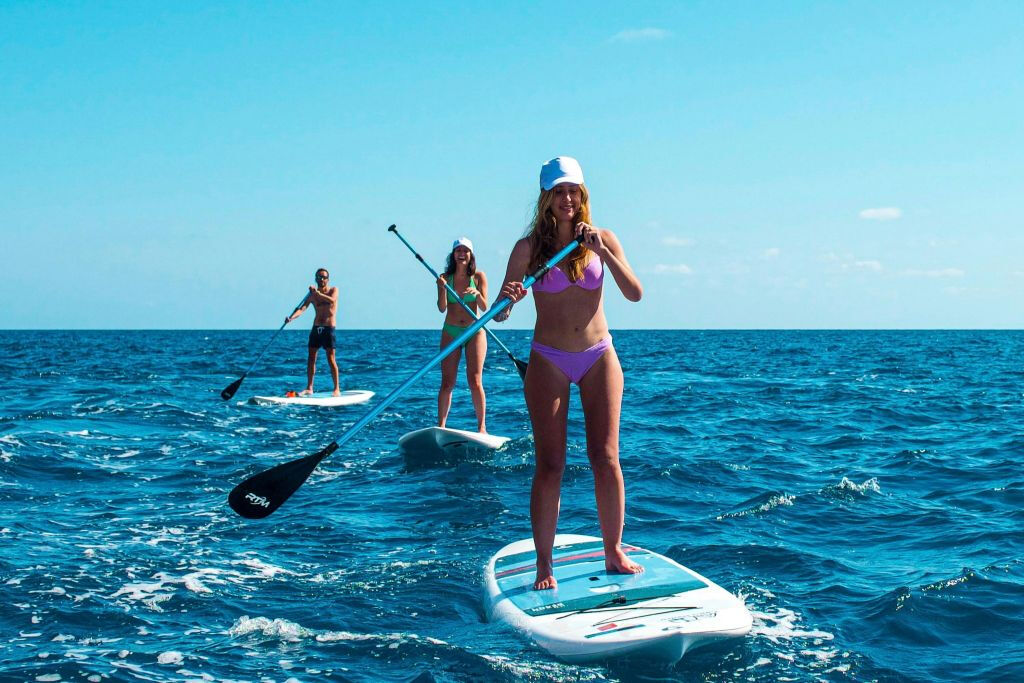 Excursão de Stand Up Paddle em Capri: Grutas e Praias