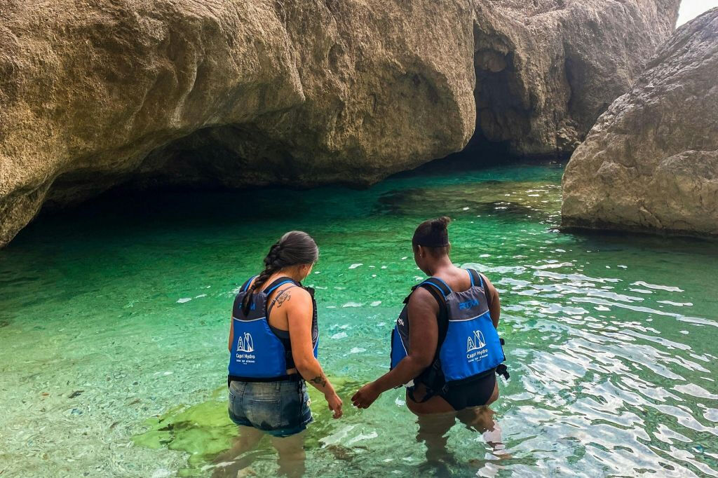 Excursão de Stand Up Paddle em Capri: Grutas e Praias