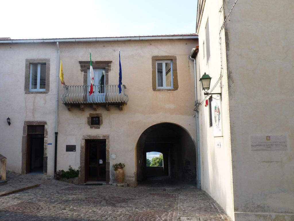 Museo Arqueológico Regional de las Eolias Luigi Bernabò Brea: Entrada