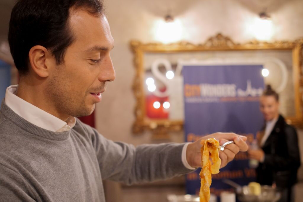 Roma: Produzione di pasta e degustazione di vino a Trastevere