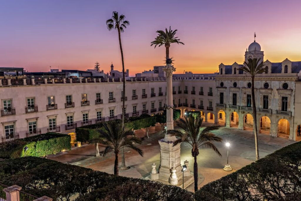 Visita Guiada Leyendas y Misterios en Almería