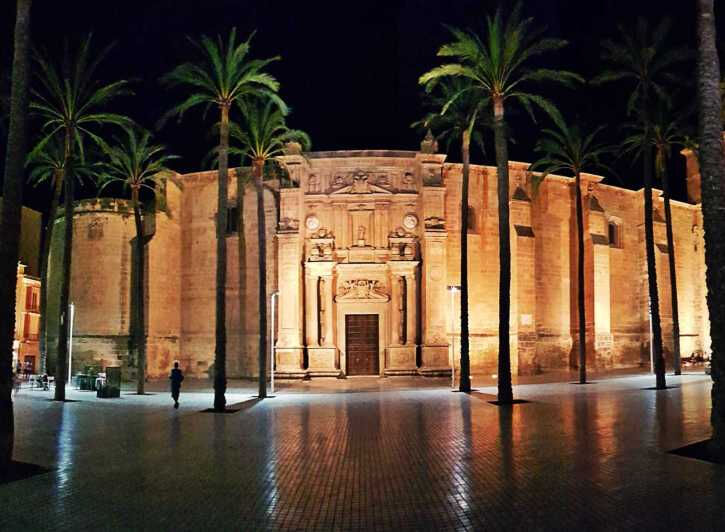 Visita Guiada Leyendas y Misterios en Almería