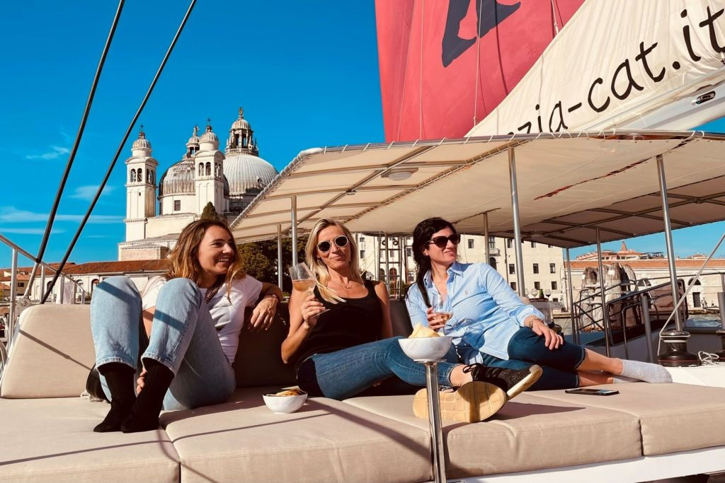 Lagoa de Veneza: Catamaran Tour + Spritz