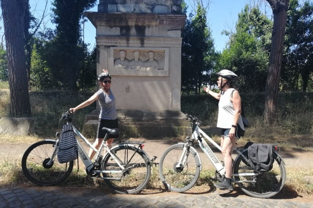 Appian Way: E-Bike Tour from Appian to Castel Gandolfo Lake