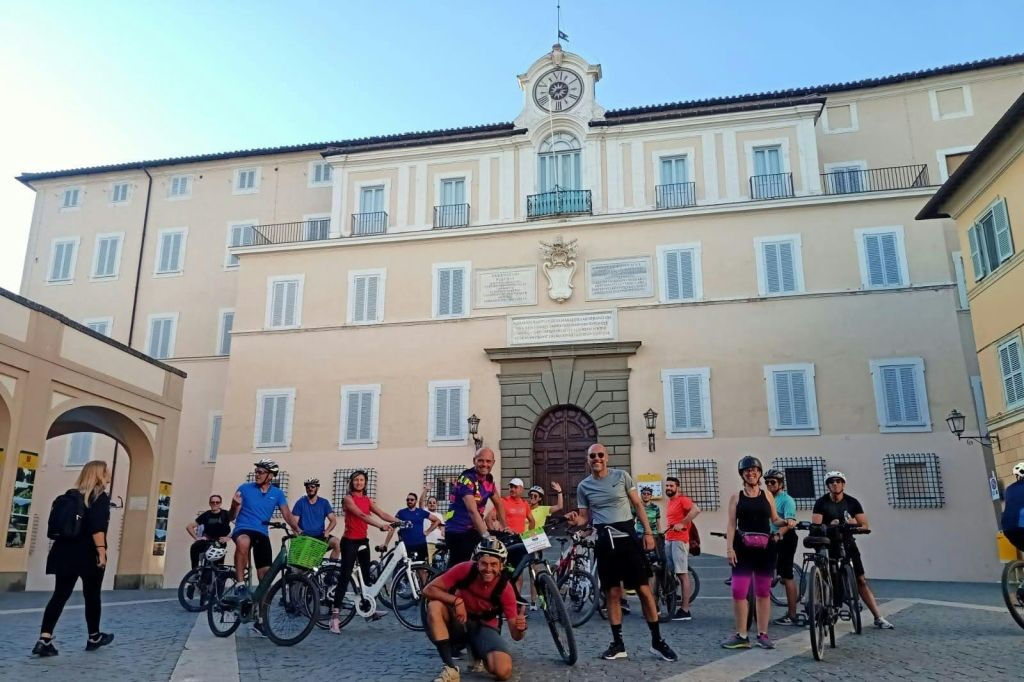 Appian Way: E-Bike Tour from Appian to Castel Gandolfo Lake