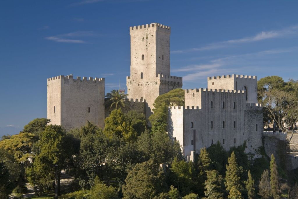 From Palermo: Day Trip to Erice + Sicilian Lunch + Granita Tasting + Salt Route
