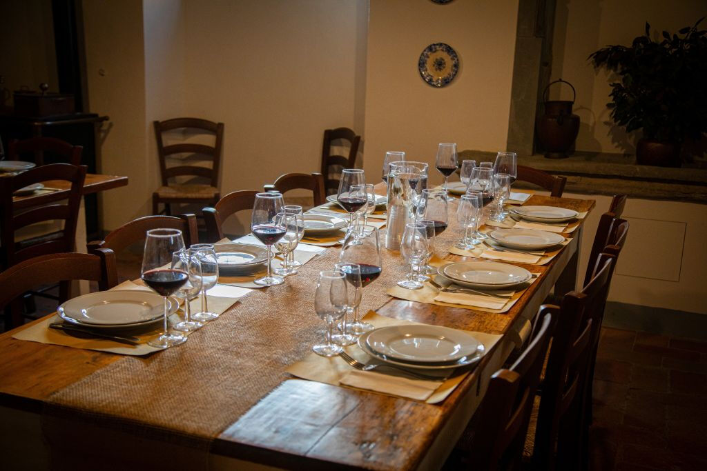 Chianti: Cata de vino y aceite de oliva con visita guiada + ida y vuelta desde Florencia