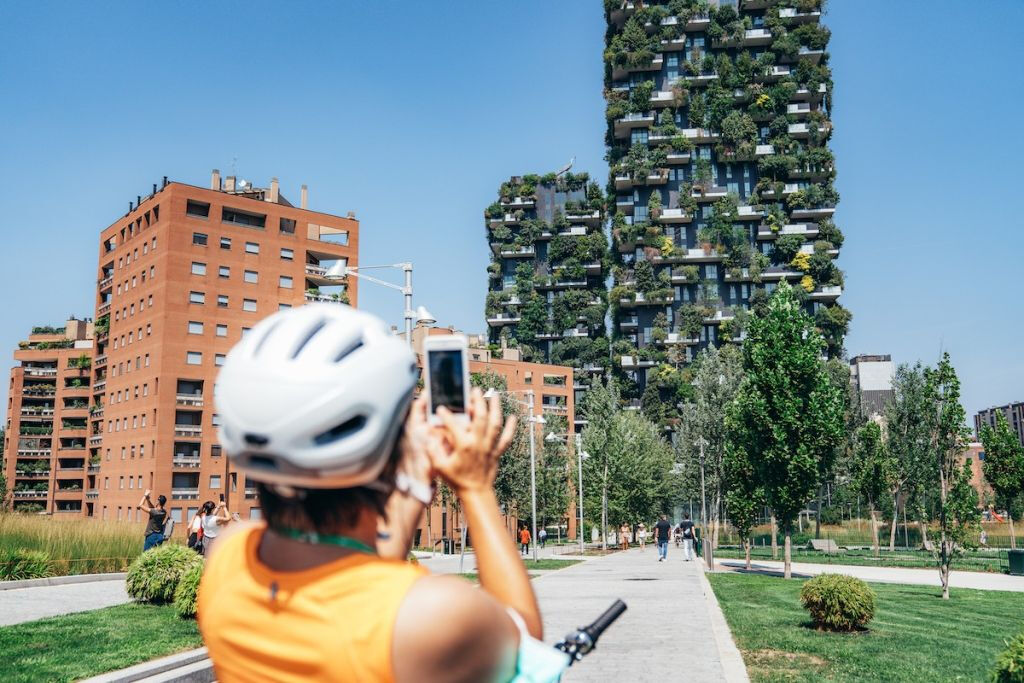 Milan: Grand City Highlights E-Bike Tour