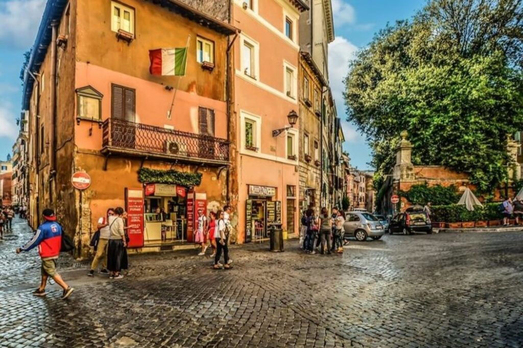 Rome: Trastevere Evening Food Stroll with Dinner and Wine