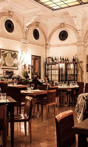 Roma: Degustazione guidata di vini + cena