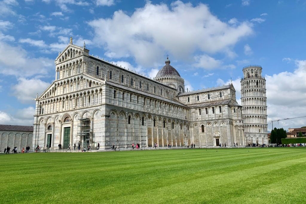 Lucca y Pisa: Excursión de un día desde Livorno