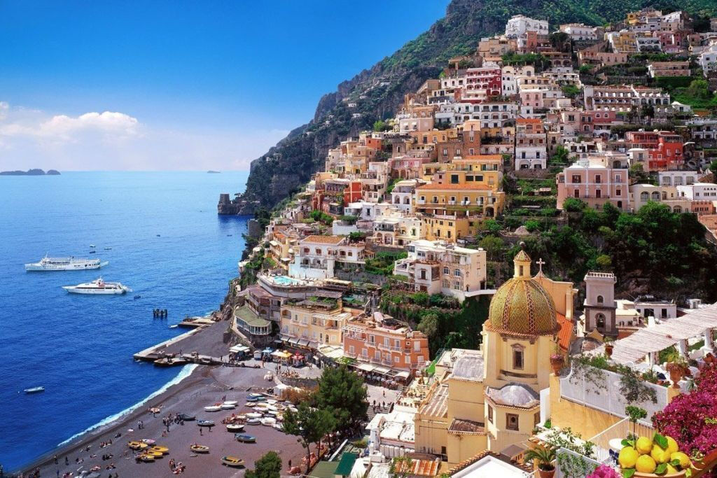 Amalfi Coast & Positano: Roundtrip from Naples