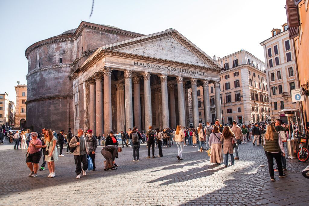 Rome: Eternal City Highlights Minivan Tour
